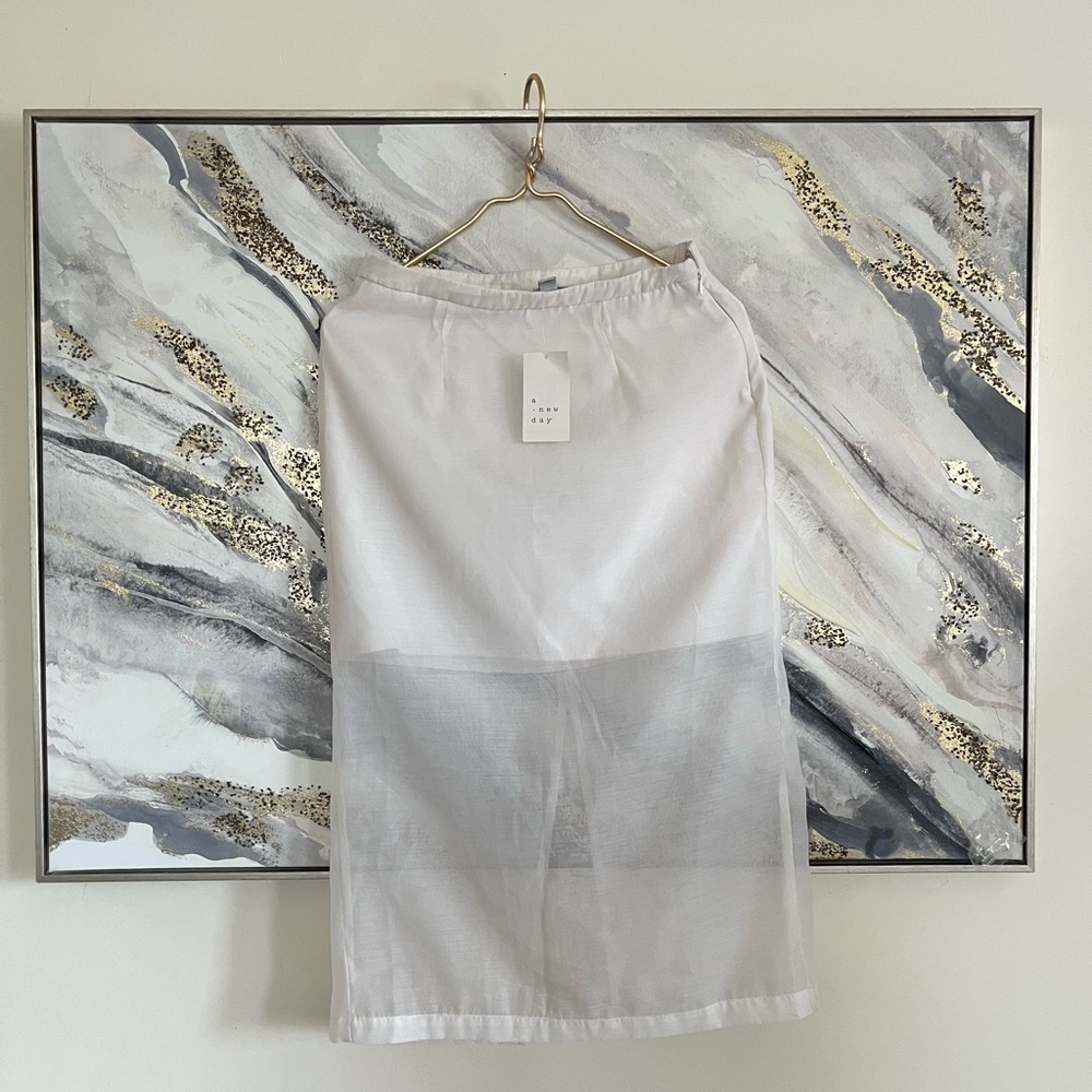 A new day Mesh Elegant White Midi Skirt size 4 celestial
